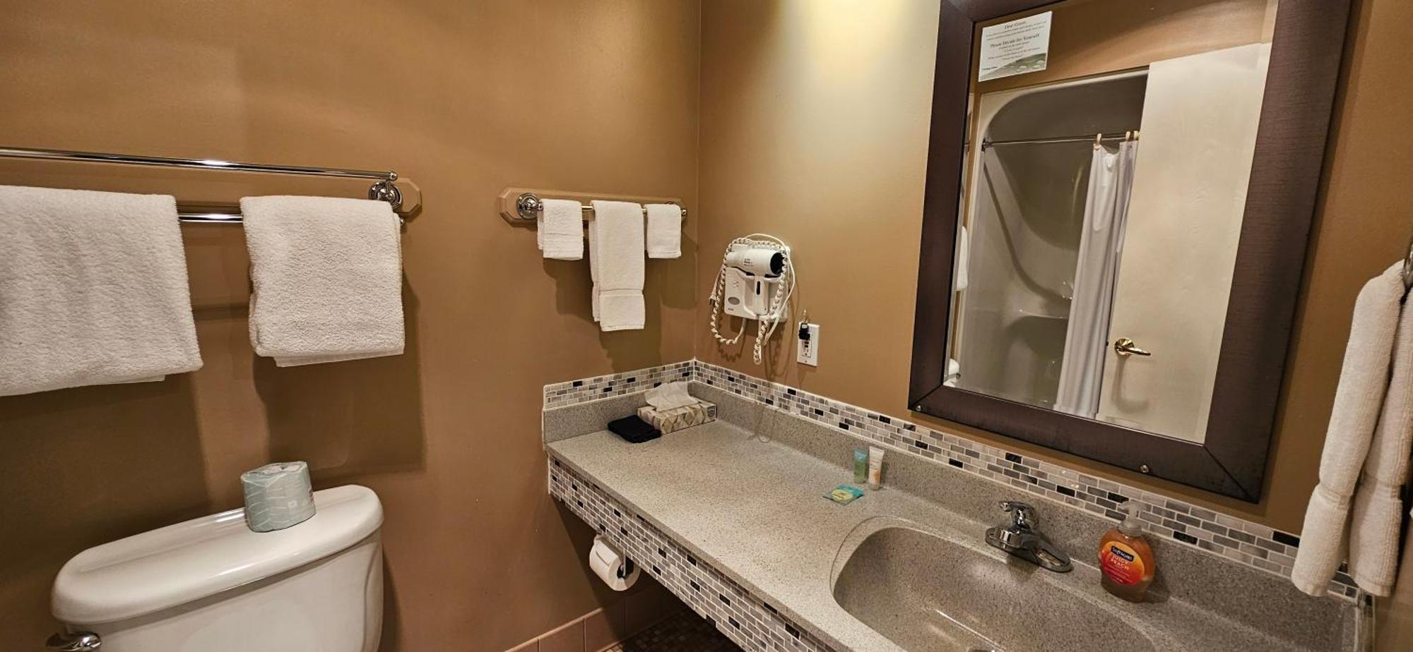Chequamegon Lake Superior Lodge Bayfield Εξωτερικό φωτογραφία