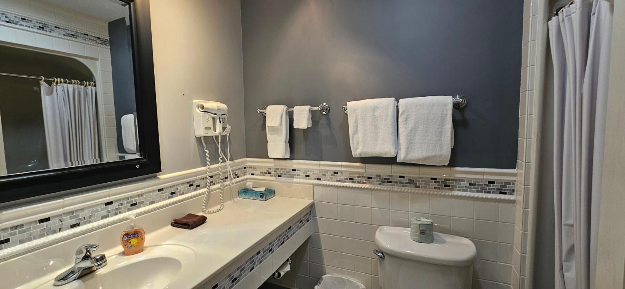 Chequamegon Lake Superior Lodge Bayfield Εξωτερικό φωτογραφία