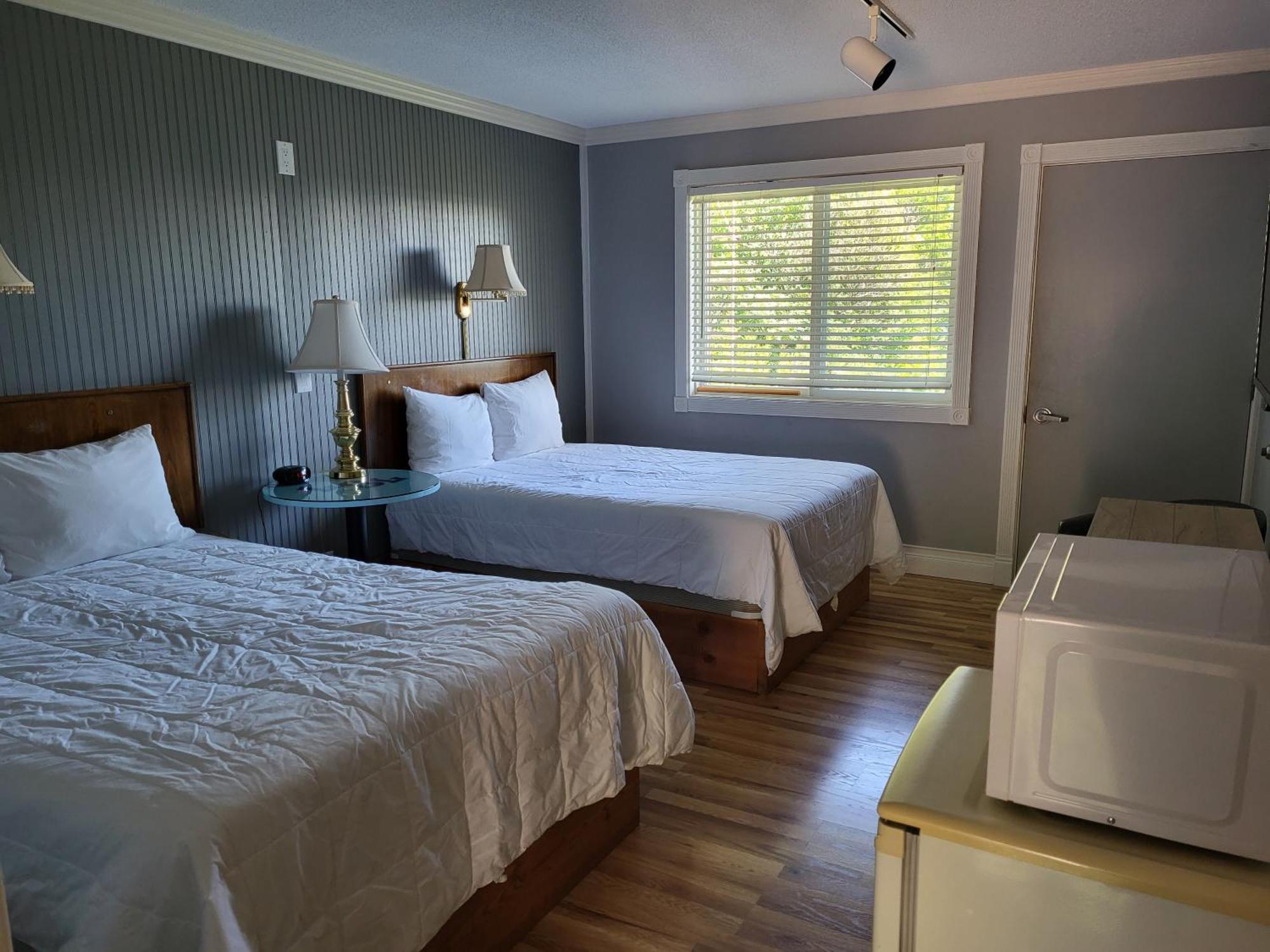 Chequamegon Lake Superior Lodge Bayfield Εξωτερικό φωτογραφία